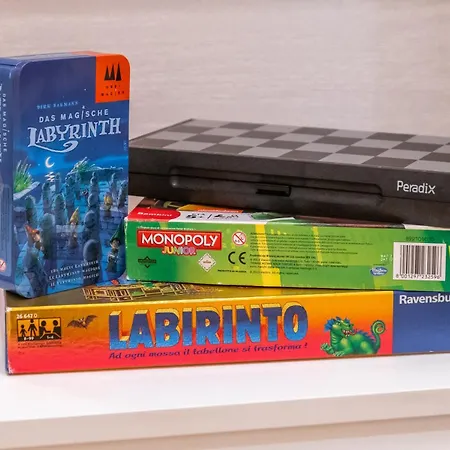 Urban Jungle Santa Rita Family トリノ