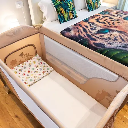 Urban Jungle Santa Rita Family