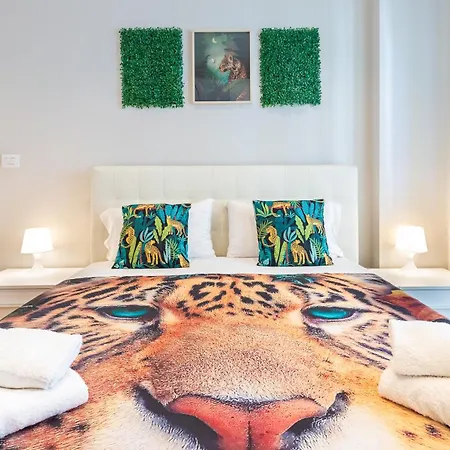 Urban Jungle Santa Rita Family Turin